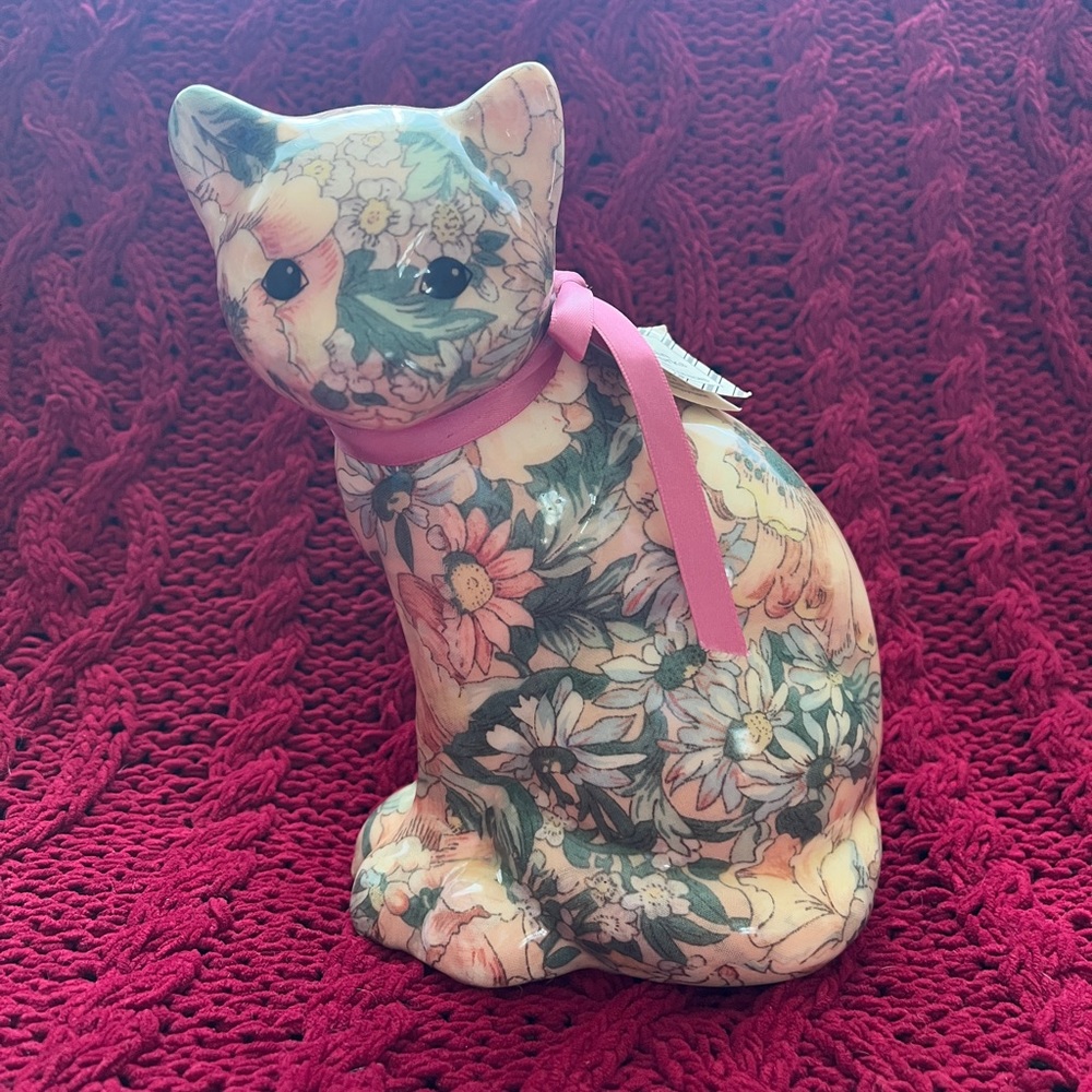 Porcelain Patchworks Cat Statue